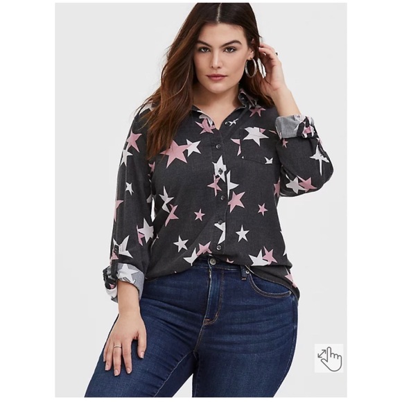 NEW Torrid 4 Taylor - Black Burnout Star Button Front Relaxed Fit Shirt - Picture 2 of 8
